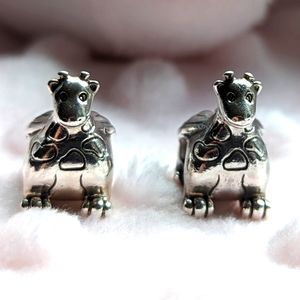 Pandora Winiper charm